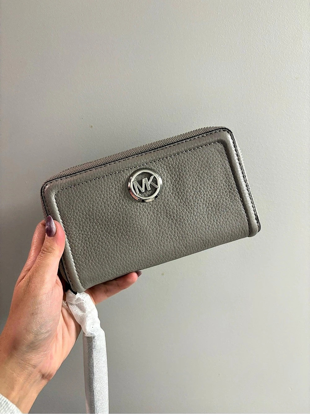 Michael Kors Jet Set Travel flat wristlet wallet in grey